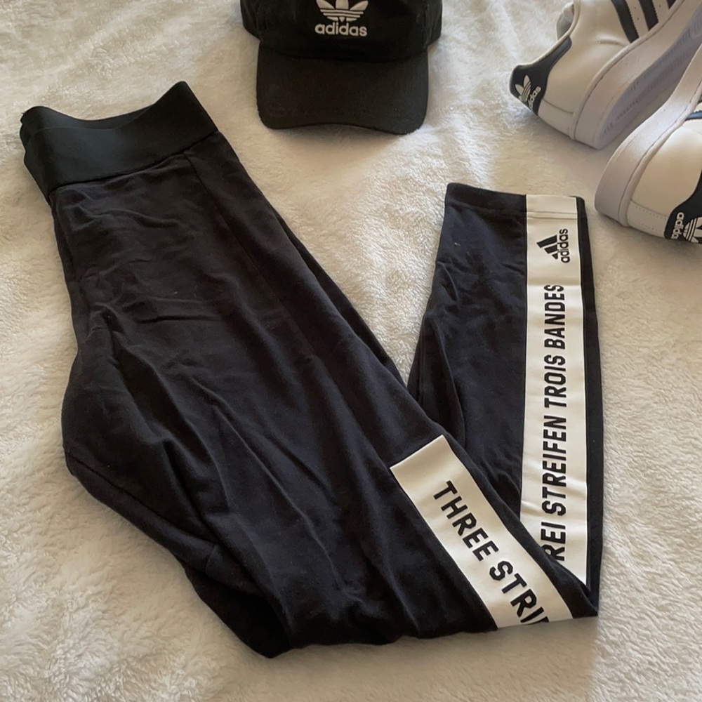 Adidas cotton leggings with side graphic “three stripes”